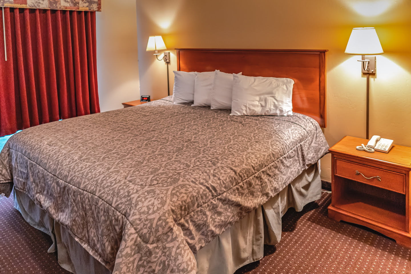 Mole Lake Casino Lodge In Crandon Wisconsin Offers The Best Hotel Deals On King Suite Rooms