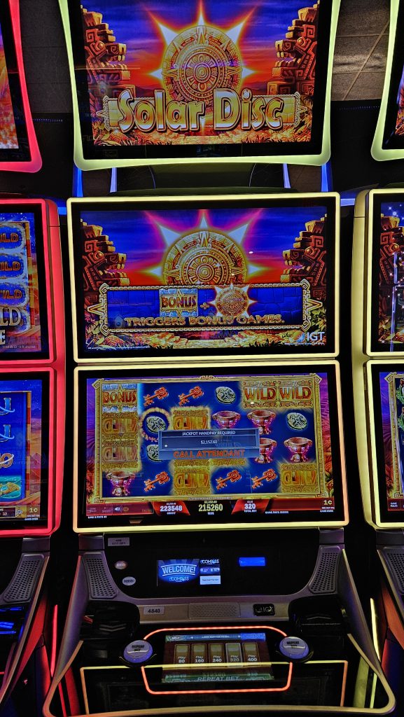 This Lucky Guest Won A Jackpot On Solar Disc At Mole Lake Casino