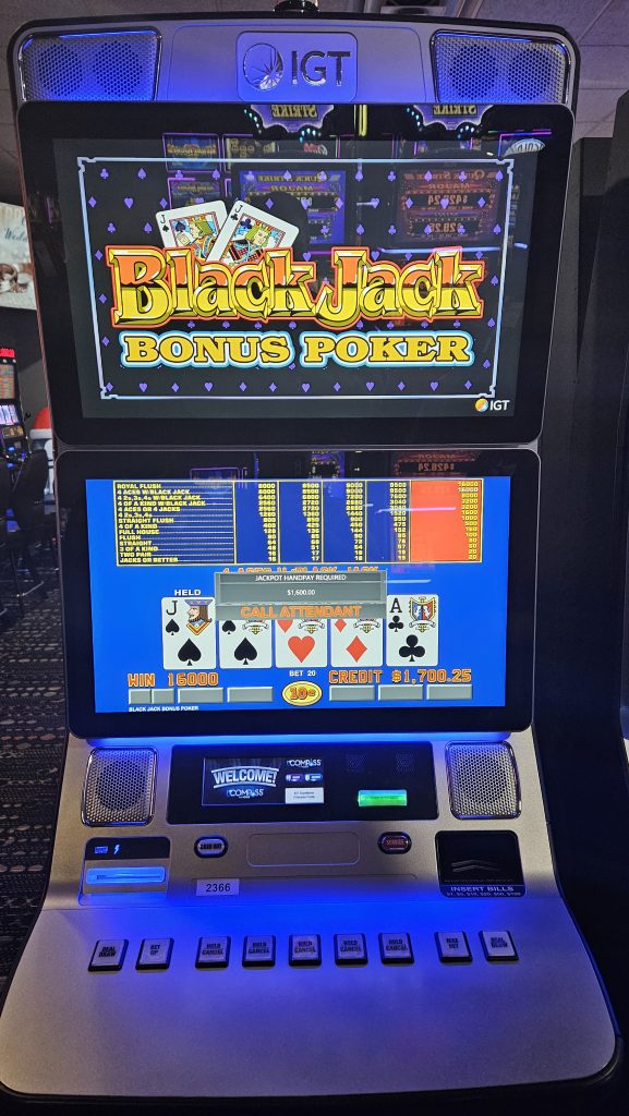 This Lucky Guest Won A Jackpot On Blackjack Bonus Poker At Mole Lake Casino